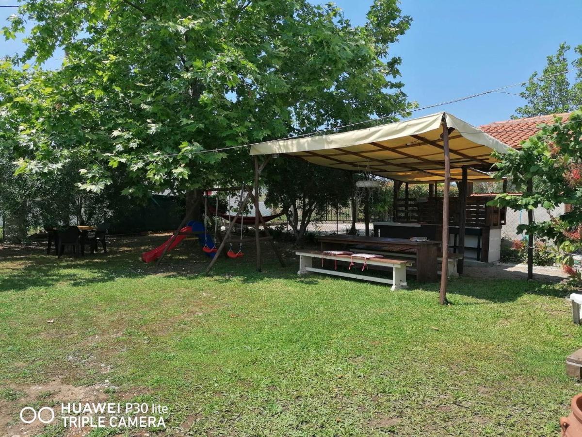 Country Village Potidée Extérieur photo